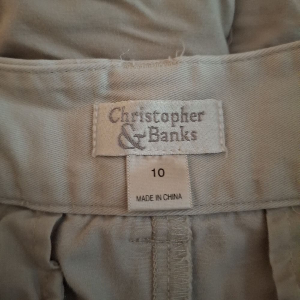Christopher & Banks Women's Beige Casual Shorts - Picture 4 of 8